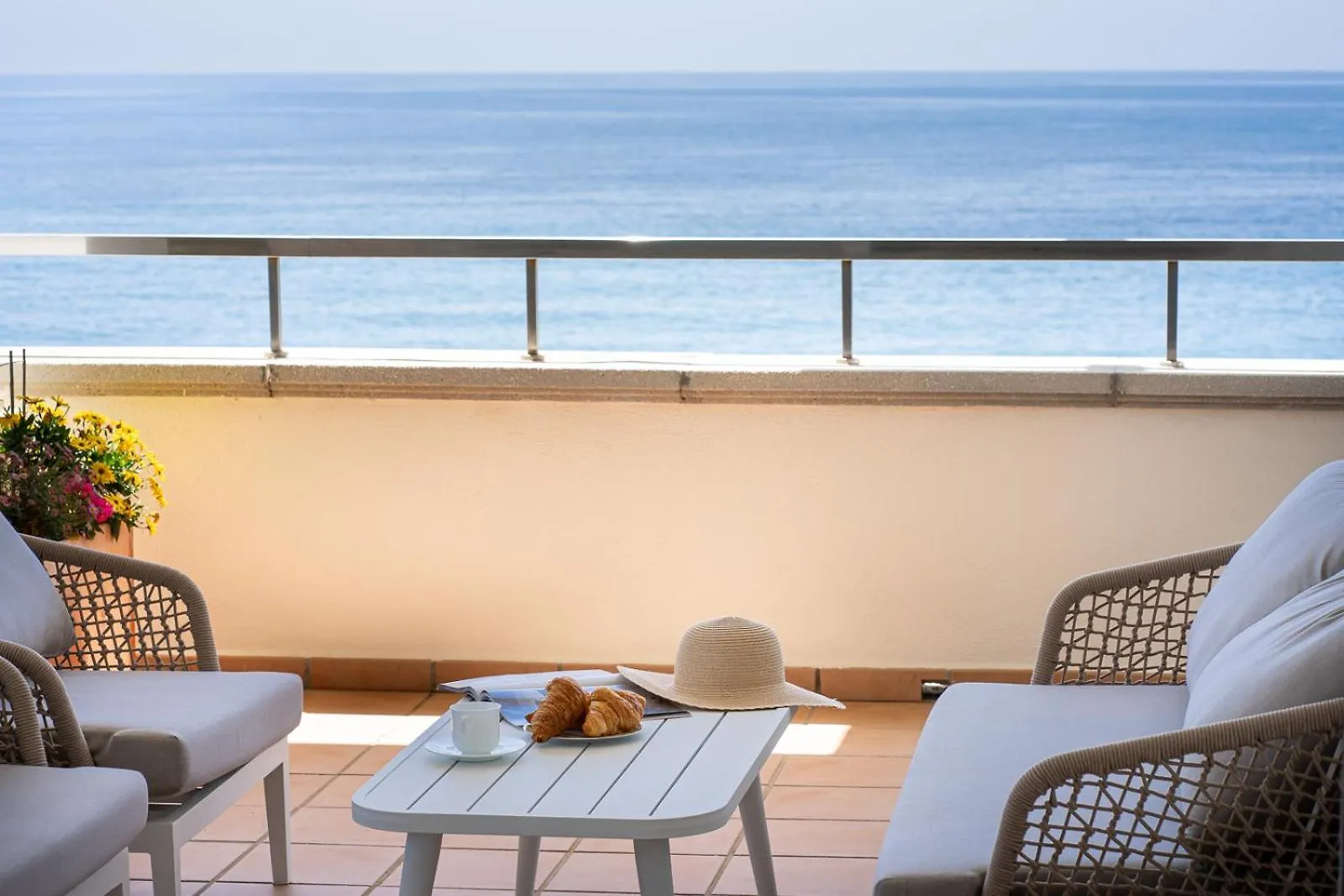 Front Line Beach Luxury Apartment In Heaven Beach Estepona