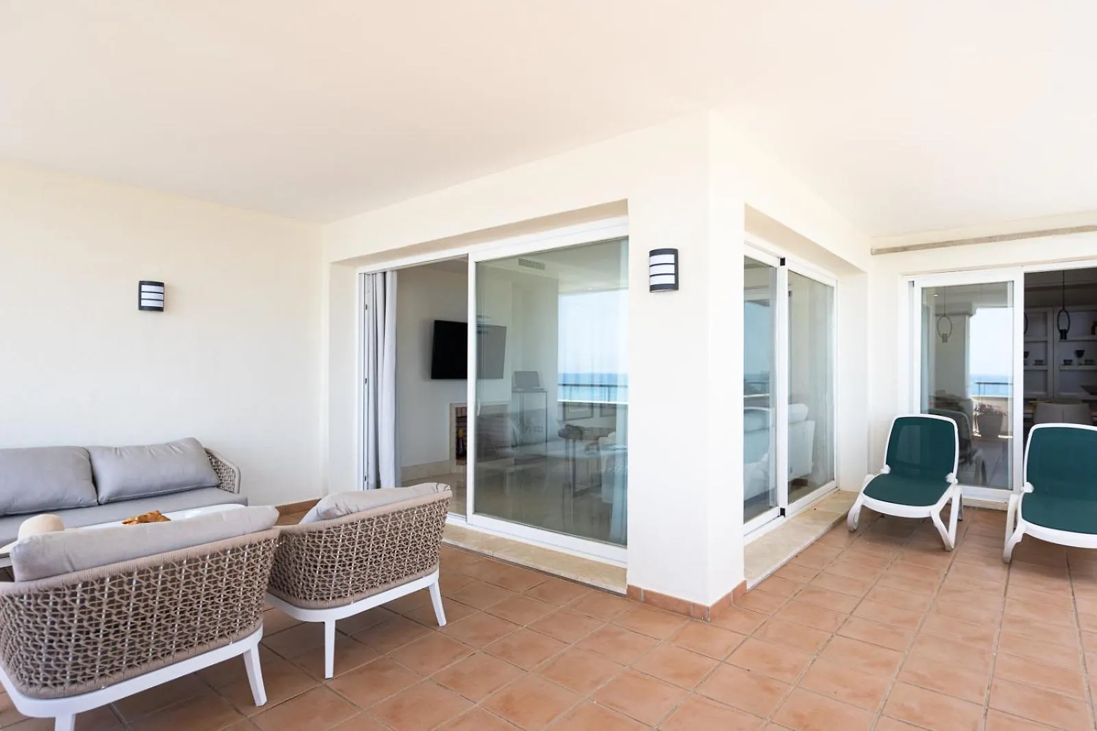 Front Line Beach Luxury Apartment In Heaven Beach Estepona