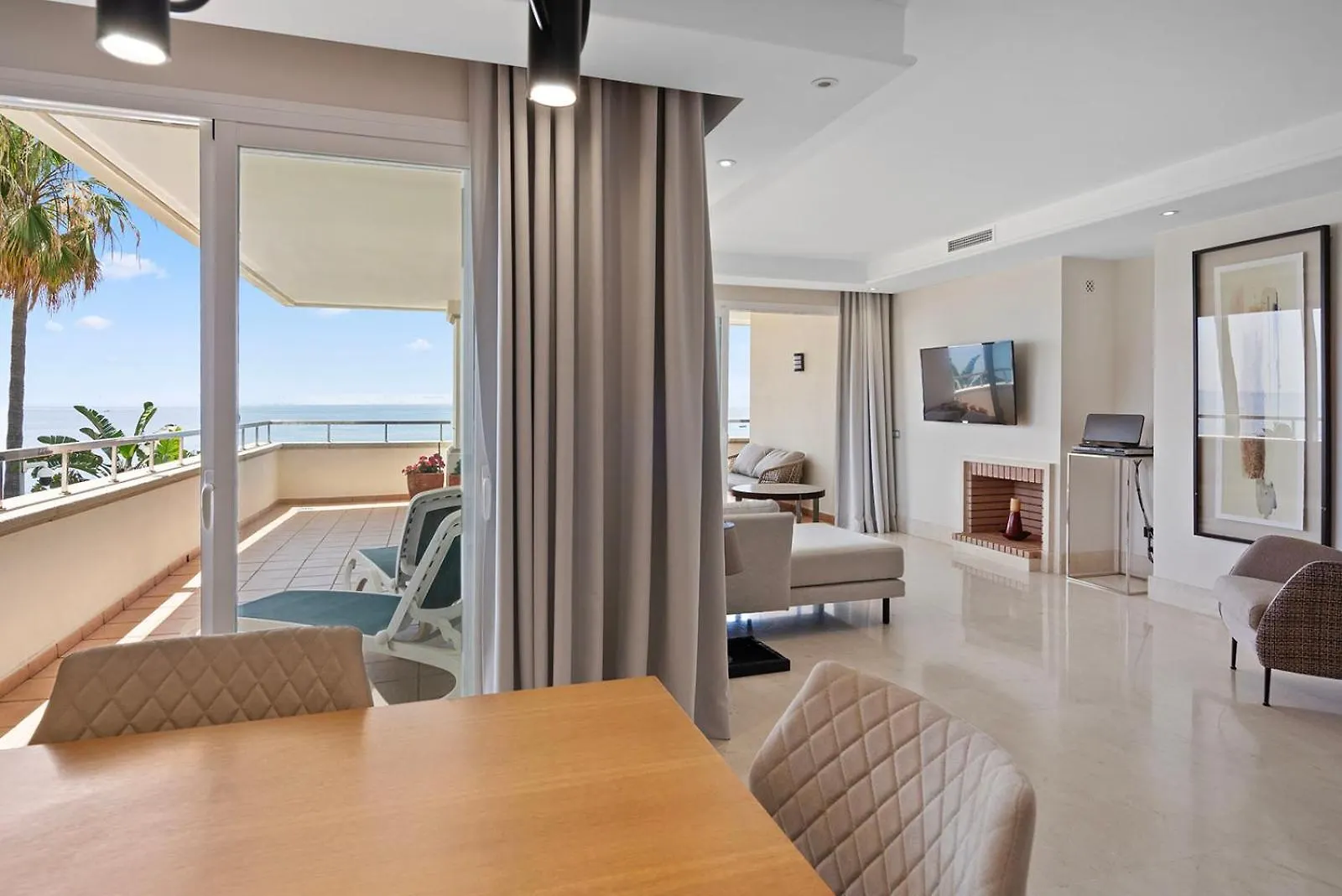 Front Line Beach Luxury Apartment In Heaven Beach Estepona