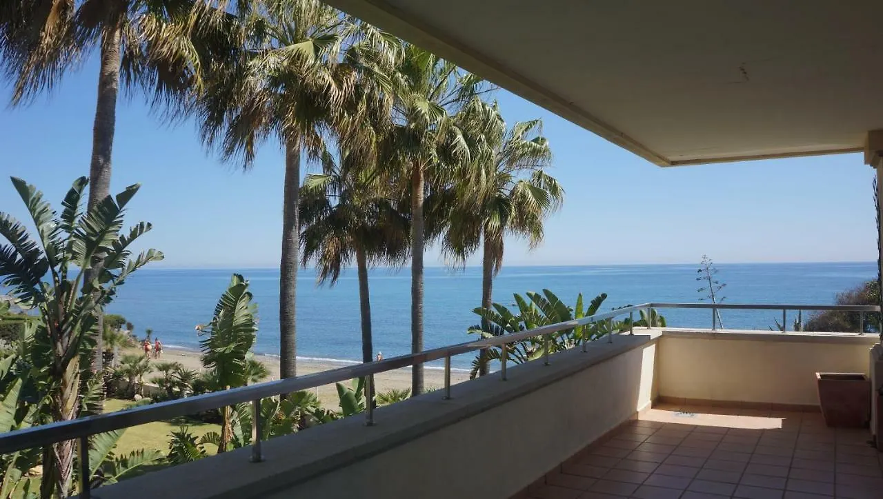 Front Line Beach Luxury Apartment In Heaven Beach Estepona 0*,